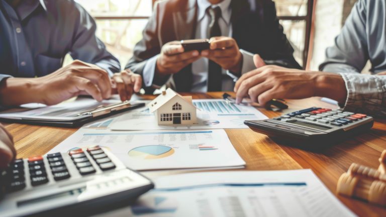 How to Manage Real Estate Business Finances Effectively