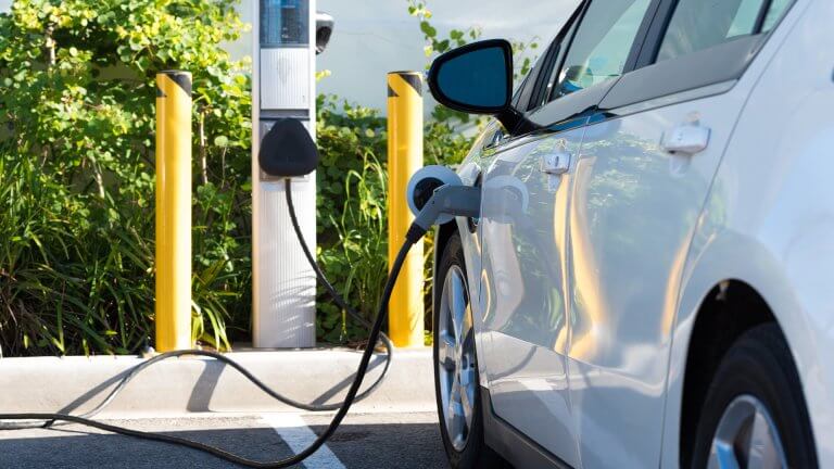 Will Your Bank Account Benefit from You Buying an Electric Car?