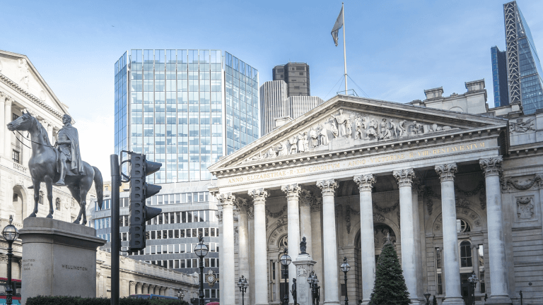 UK banks must collaborate with fintechs to transform payments industry